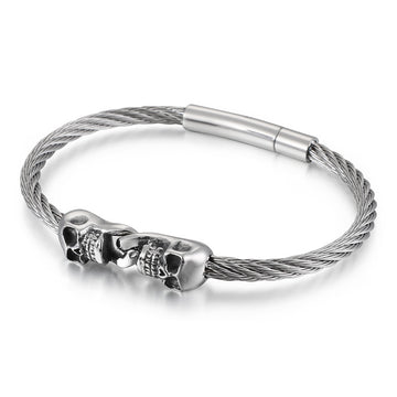 Bracelet en fil d'acier avec tête de mort